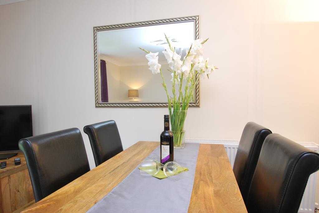 Elmbrook Apartment บาธ ภายนอก รูปภาพ